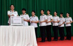 Hội Phụ nữ Vùng 5 Hải quân quyên góp ủng hộ đồng bào miền Trung