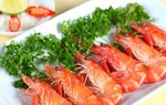 Luộc tôm đừng chỉ cho muối và gừng, thêm 2 nguyên liệu nữa tôm vừa ngon lại thơm