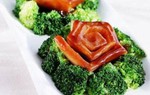 Chỉ là miếng thịt luộc, vợ biến thành "vườn hoa", cả chồng lẫn khách đều kinh ngạc