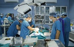 Lần đầu tiên Việt Nam thực hiện thành công 2 ca ghép ruột từ người cho sống, lãnh đạo Bộ Y tế gửi thư khen ngợi