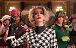 Minh tinh Anne Hathaway khiến các fan bất ngờ khi hóa thành phù thủy 