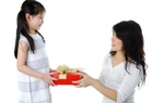 Trẻ "ăn vạ" không chịu học vì bị cắt tiền thưởng