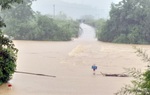 Nhiều nơi bị chia cắt, cô lập do mưa lớn ở tỉnh Quảng Bình
