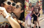 "Vua nhạc miền Tây" nghe mách tư thế chuyện ấy để có 3 con, giờ vợ không dám gần chồng