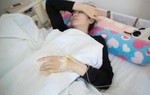 Hôn mê vì Covid-19 khi đang mang bầu, mẹ tỉnh dậy hốt hoảng vì thấy bụng xẹp lép và cái kết