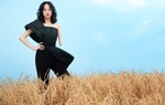 Người mẫu khuyết tay Hà Phương hóa “thiên thần đồng quê”