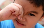 Viêm giác mạc - Nguy hiểm từ biến chứng của đau mắt đỏ ở trẻ em