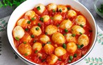 Nhà chỉ còn trứng cút, đem sốt cà chua đơn giản, rẻ tiền thế này lại được món trôi cơm