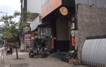 Bé 1 tuổi mắc COVID-19 từng đến sân bay, quán karaoke và tiếp xúc gần với 17 người