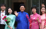 Đại sứ Hàn Quốc mặc áo dài Việt, tham gia MV Khúc xuân