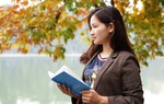 Nữ thi sĩ tri ân những người lính biển