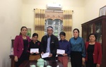 Hội LHPN Nghi Xuân (Hà Tĩnh) thăm hỏi các gia đình có người thân gặp nạn trong bão lũ