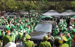 Hàng ngàn tài xế tiếp tục phản đối Grab, nhiều công an được huy động