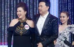 Phát khóc trước tình yêu của Chí Tài đối với vợ đẹp dù bao năm không có con