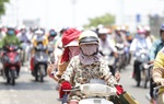 Bôi kem chống nắng khi tắm biển, thiếu nữ vẫn bị bỏng nắng