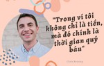 Đi lên từ đôi bàn tay rửa bát thuê, nam triệu phú trẻ tiết lộ bài học nhớ đời