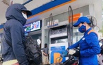 Xăng tăng giá 600 đồng/lít sau 8 kỳ giảm liên tiếp