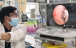 Ăn dặm cháo lươn, bé gái 7 tháng tuổi suýt nguy kịch
