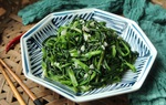 Hóa ra bí quyết giúp các món xào thơm ngon nức nở như ngoài hàng lại đơn giản đến thế, bảo sao MXH "dậy sóng"!