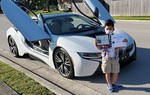 Đi học ở Mỹ, con trai Quách Thành Danh bắt ba 
phải làm tóc, đưa rước bằng xe BMW