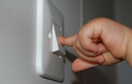 Tiền điện trong những tháng hè sẽ hết rất ít, nếu bạn biết các cách tiết kiệm đơn giản nhưng hiệu quả dưới đây