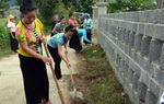Những tuyến đường quê sáng, xanh và đẹp nhờ bàn tay phụ nữ