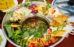 Vấn vương hương vị lẩu mắm miền Tây  