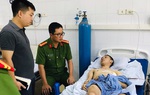 Mẹ nam sinh bị tên cướp tiệm vàng đâm thủng phổi: Sẽ phải xin cho con lùi kỳ thi tốt nghiệp 