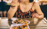5 thực phẩm mẹ bầu không nên ăn, món cuối cùng ngon nhưng có thể gây sảy thai