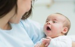2 nơi chạm vào trẻ sơ sinh gây họa khôn lường