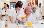 Phụ nữ ASEAN tìm hiểu về các sản phẩm chăm sóc sức khỏe từ thảo dược của Việt Nam