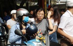 Thi vào 10 Hà Nội: Thương con đêm qua vẫn ôm sách học