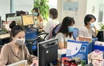 1 công ty ở Hà Nội yêu cầu nhân viên đeo khẩu trang để phòng chống Covid-19