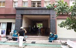 TPHCM: Phong tỏa 1 block chung cư Thái An do liên quan người phụ nữ nghi nhiễm Covid-19
