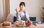 Những điều phụ nữ cần biết để chống lão hóa, tránh rụng tóc và tăng cân