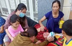 Nghệ An: Dân dựng lều trước nhà nguyên phó công an huyện Thanh Chương để đòi tiền