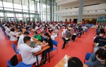 Hàng nghìn người không quản ngại mưa lớn đến hiến máu tại “Giọt hồng tri ân”
