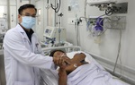 Người đàn ông bị rắn hổ mang chúa cắn: Tiên lượng rất xấu