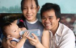 Diễn viên hài Lê Khâm nhận lỗi vì để vợ phiền lòng 
