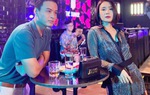 Hồng Đăng sưng mặt đứng trông túi cho Hồng Diễm