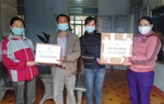 Kon Tum: Hội LHPN huyện Kon Plông tặng hơn 3.000 khẩu trang và dung dịch sát khuẩn phòng dịch