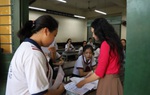 Nếu trong giờ làm bài thi tốt nghiệp THPT thí sinh có biểu hiện ho, sốt, khó thở thì cần làm gì?