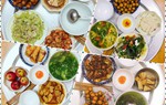 3 cô gái khoe những bữa ăn 90 nghìn, dân mạng thốt lên "cơm sinh viên gì sang quá!"