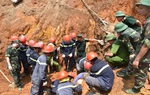 Di dời khẩn cấp các hộ dân quanh công trình bị sập làm 4 người chết ở Phú Thọ