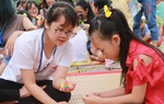 Trải nghiệm làm đồ chơi truyền thống, quay về với Tết trung thu xưa