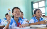 Quỹ sữa Vươn cao Việt Nam trao tặng 83.400 ly sữa cho trẻ có hoàn khó khăn tỉnh Phú Yên