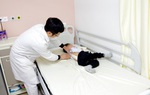 Phẫu thuật thành công cho bé 3 tuổi bị cong vẹo cột sống