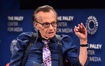 "Vua truyền hình" Mỹ Larry King nhập viện do mắc Covid-19