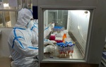 Thêm 34 ca nhiễm trong cộng đồng, lần đầu Việt Nam cấp phép sử dụng vaccine Covid-19 