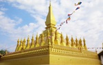 Chiêm ngưỡng ngôi tháp vàng lớn nhất của Lào, gần 500 tuổi tráng lệ giữa đất trời